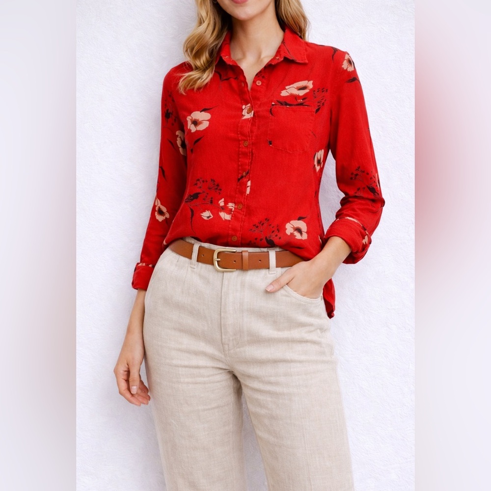 Grace & Mila Floral Button Down Shirt size small